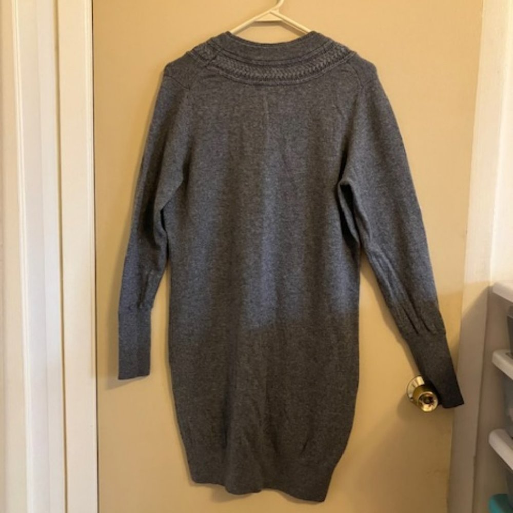 BURBERRY.  CASHMERE.  DRESS. - Picture 6 of 15